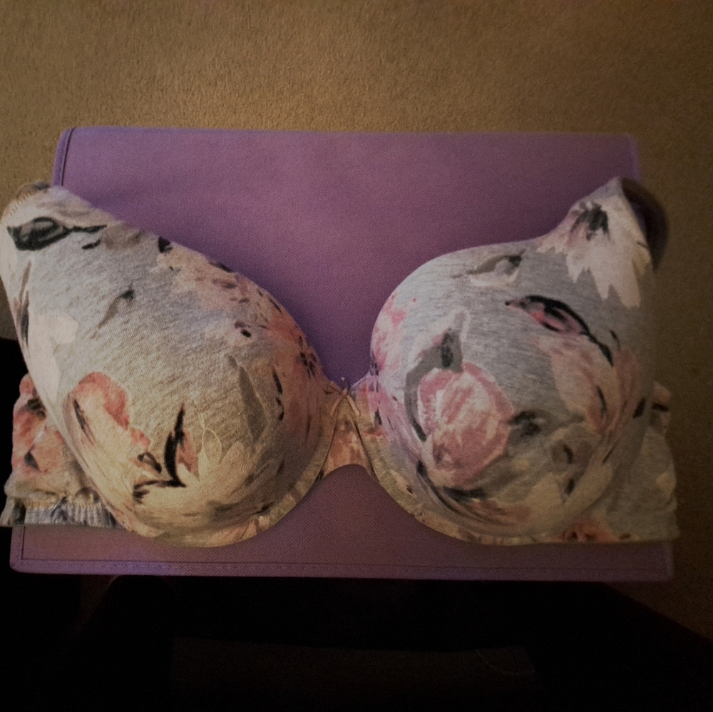 CACIQUE Floral Print BRA size 34H lightly lined T- SHIRT STYLE underwire